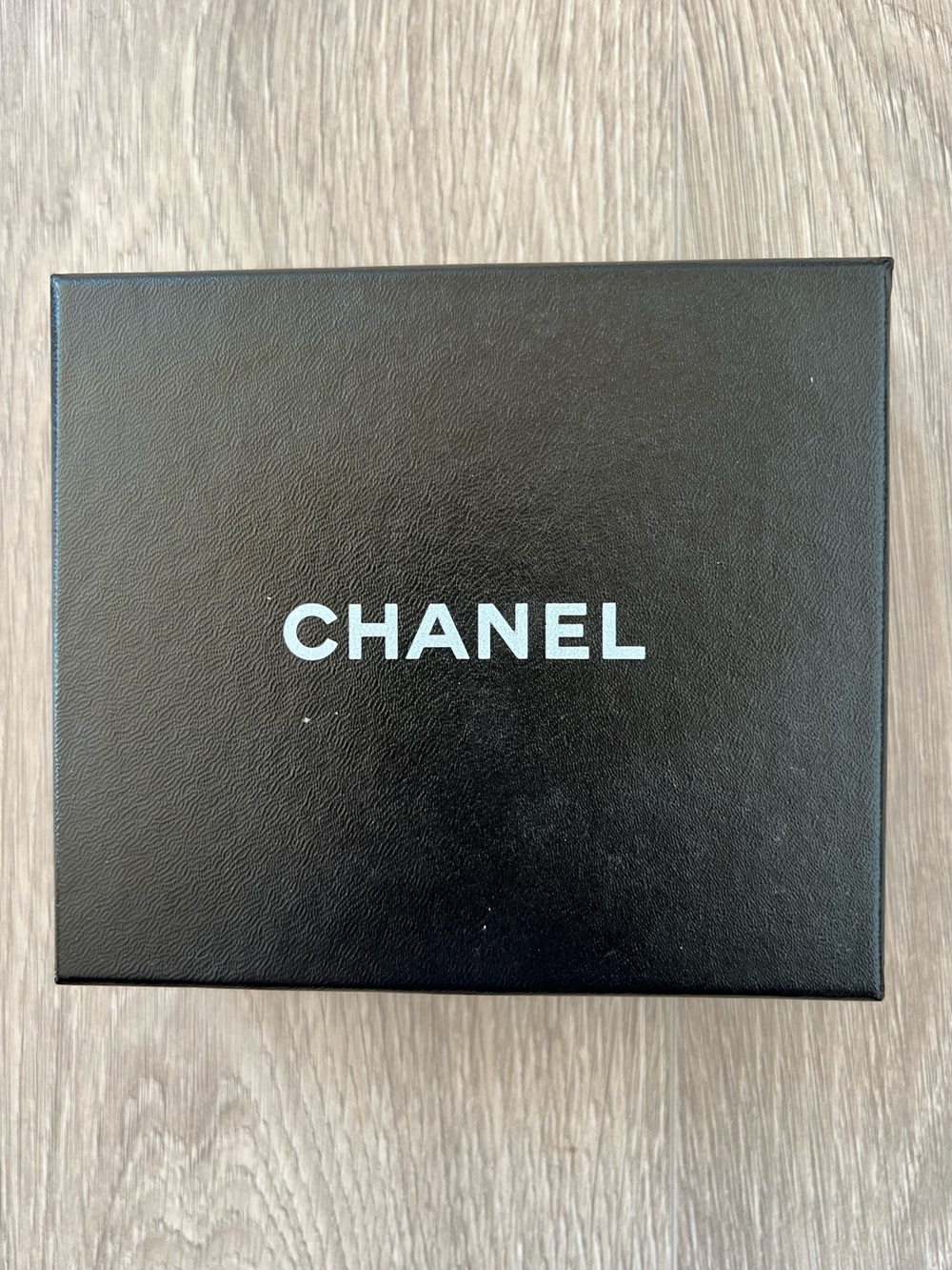 Chanel Box (BB395)